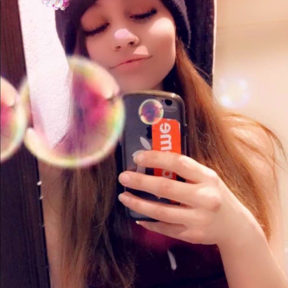 Meet your Posher, Alissa - Picture 1 of 1